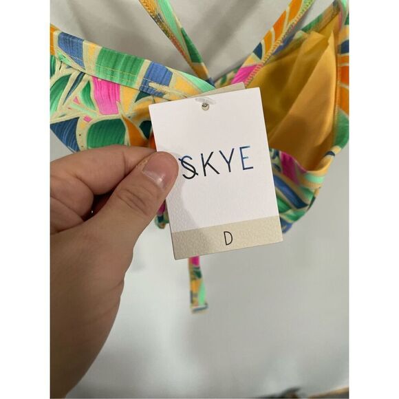 Skye Women's Standard Hilary D Cup Underwire Bikini Top Swimsuit, Pineapple NWT - Picture 4 of 5